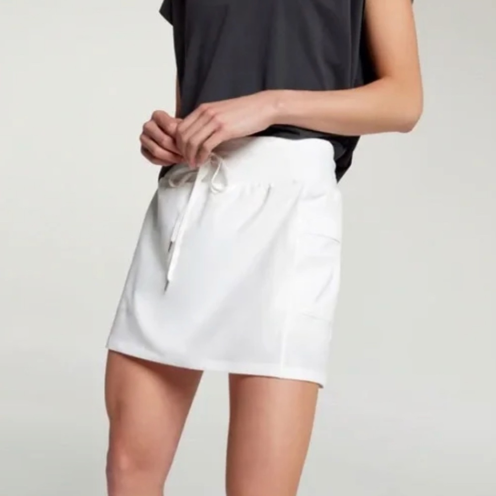 Calia journey true light cargo skort